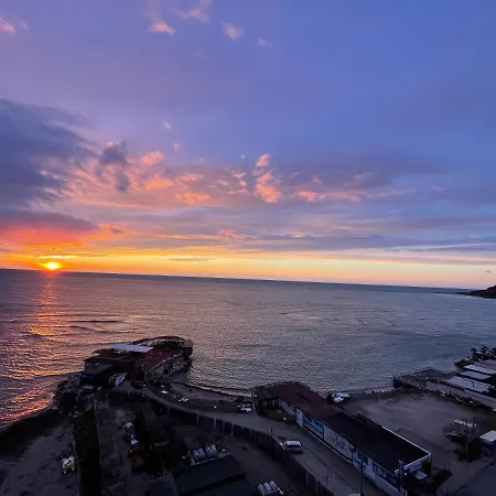 Currila Modern Luxury Stunning Views Apartment