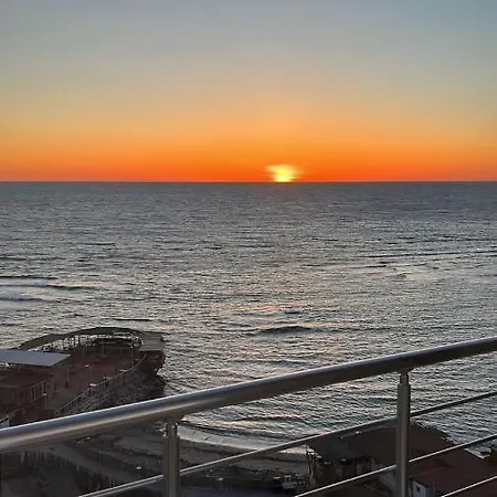 Currila Modern Luxury Stunning Views Apartment