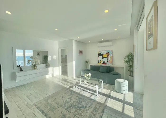 Currila Modern Luxury Stunning Views