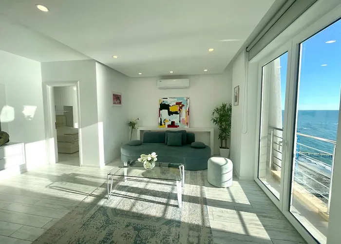 Currila Modern Luxury Stunning Views Appartement