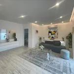 Currila Modern Luxury Stunning Views Apartman