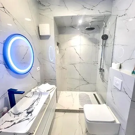 Апартаменты Currila Modern Luxury Stunning Views Дуррес