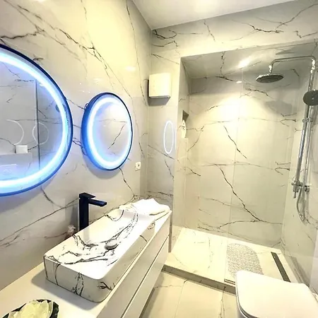 Currila Modern Luxury Stunning Views