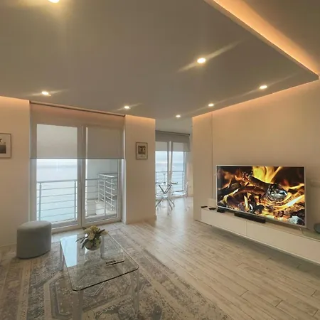 Currila Modern Luxury Stunning Views Апартаменты Дуррес