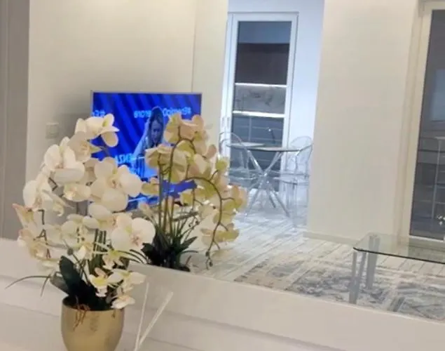 Currila Modern Luxury Stunning Views 아파트 *