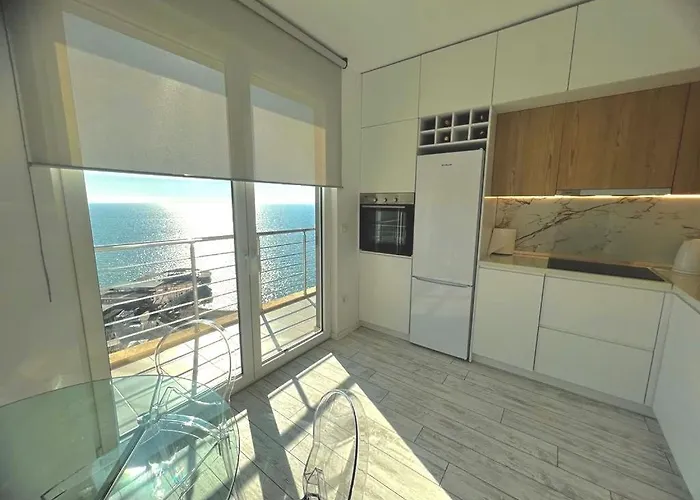 Currila Modern Luxury Stunning Views 아파트 *